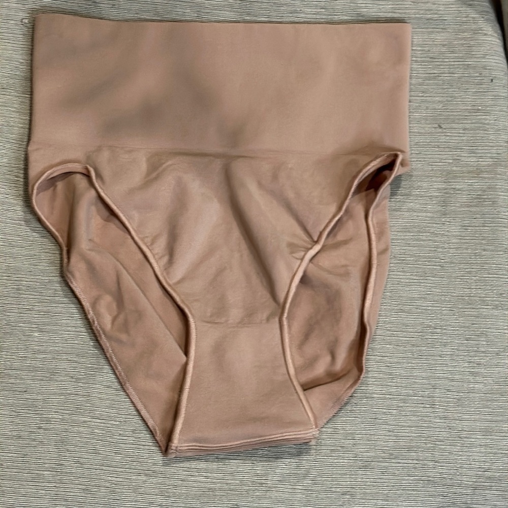New SKIMS Core Control Brief - L/XL - Women - NWOT